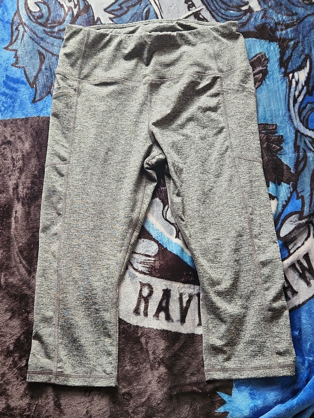 Gray Heather Athletic Capri Leggings
